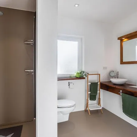 Snug In With Garden Apartment